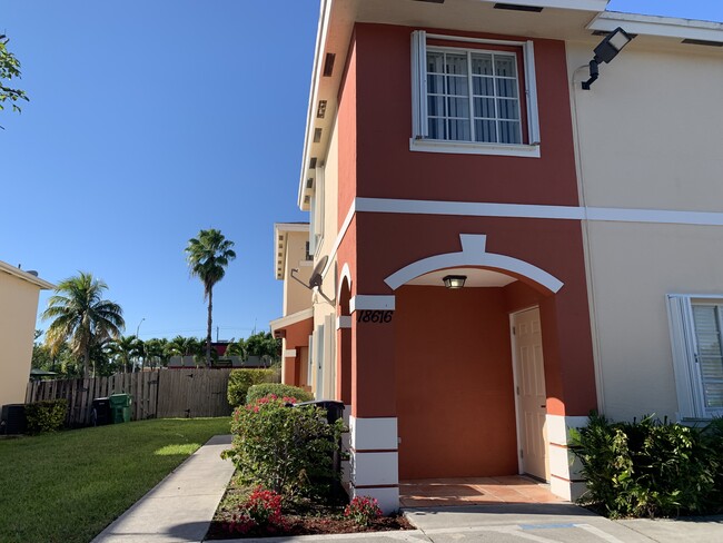 Photo - 18616 SW 100th Ave