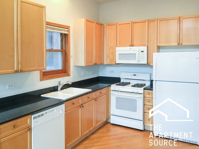 Photo - 1322 W Diversey Pky Unit 3