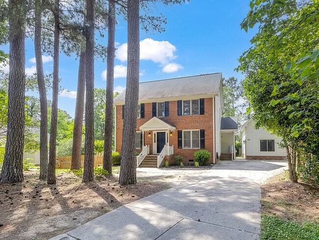 Building Photo - 623 Elmwood Ct
