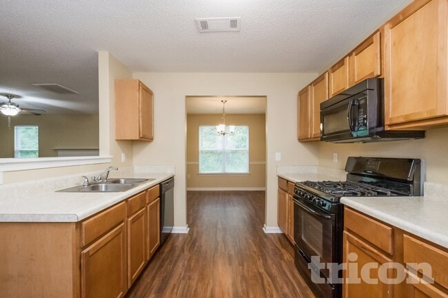 Photo - 3044 Summer Breeze Dr