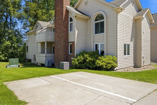 Building Photo - Ankeny Condo for Rent Unit #4
