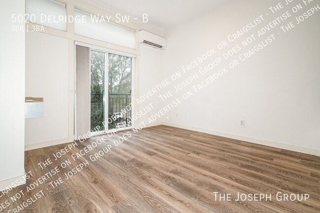 Photo - 5020 Delridge Wy SW