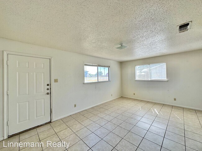 Photo - 1 br, 1 bath House - 1313 W STAN SCHLUETER LP