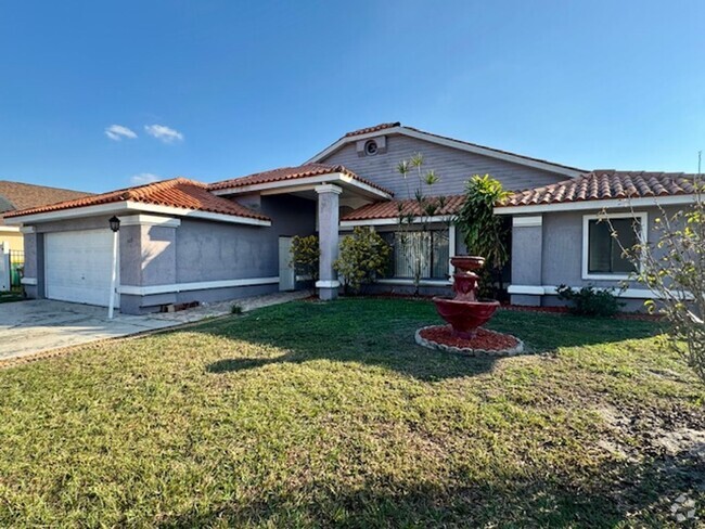 Building Photo - POOL HOME!! w/ Beautiful Pond View!!!