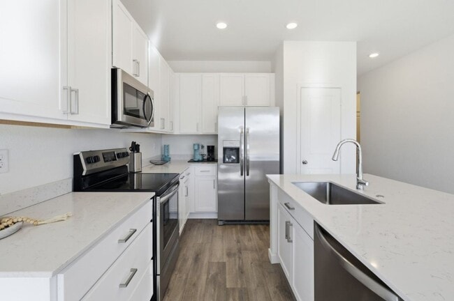 Photo - 930 Thinleaf Ln