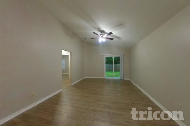 1313 Independence Dr