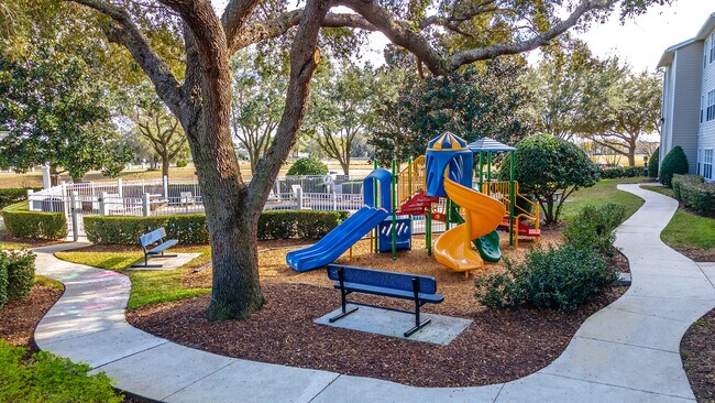Club at Eustis