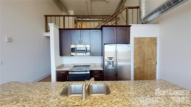 Photo - 715 N Graham St Unidad 305