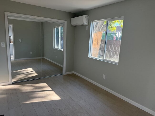 Photo - 2 Bedroom/ 1 Bathroom In Pasadena