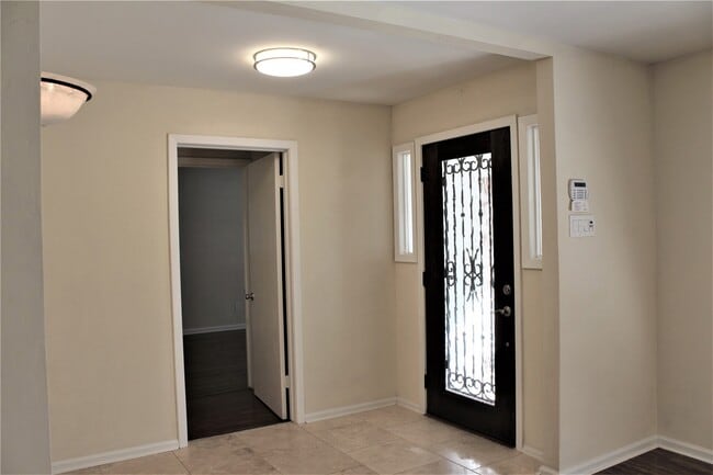 Photo - 10142 Eddystone Dr