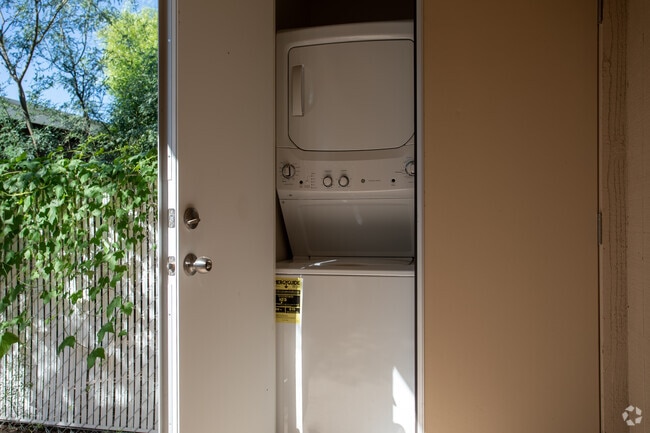 Photo - Hedrick Flats