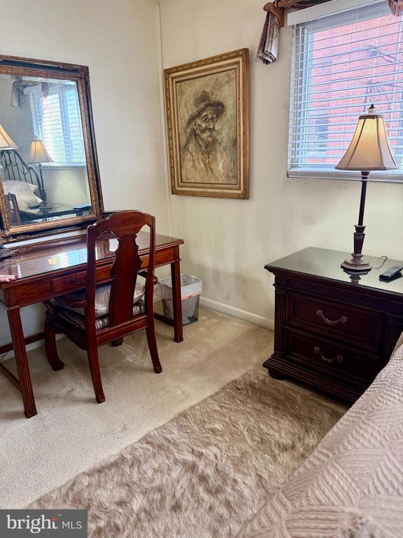 Photo - 637 22nd St S