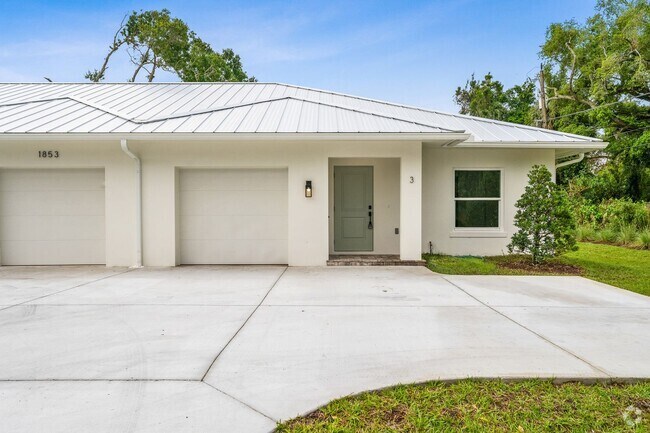 Building Photo - 2 Bedroom 2 Bath 1-Car Garage Rental