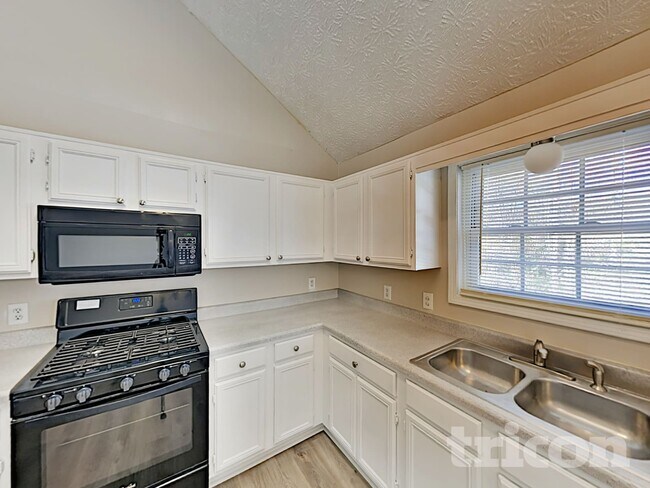 Photo - 4182 Mistymorn Wy