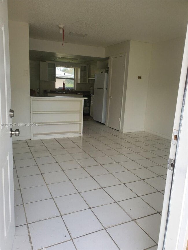 Photo - 6604 Miramar Ave Unit B