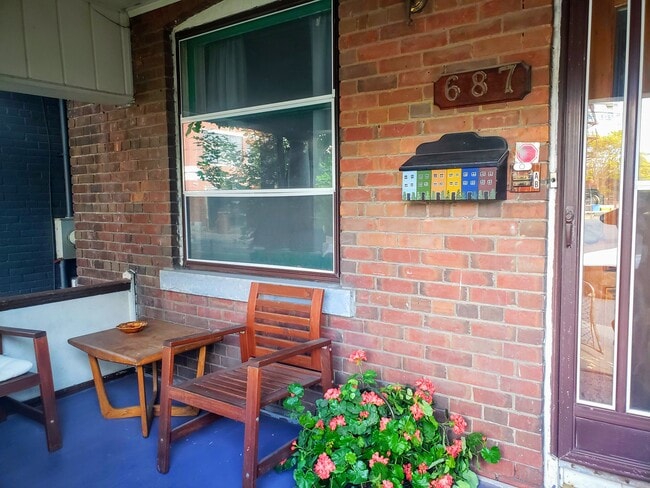 687 Dupont St Unit A