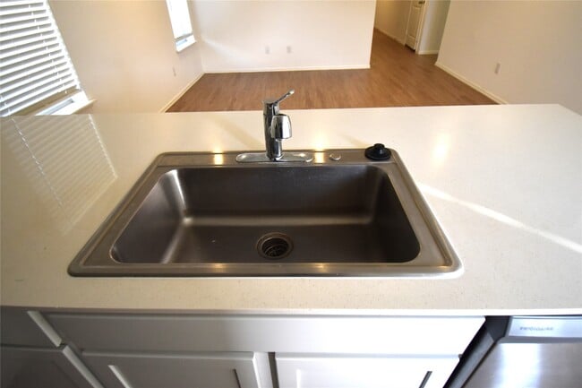 Photo - 3326 Spanish Oak Ln