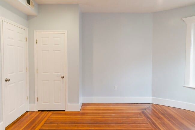 Photo - 64 Charles St Unit 1