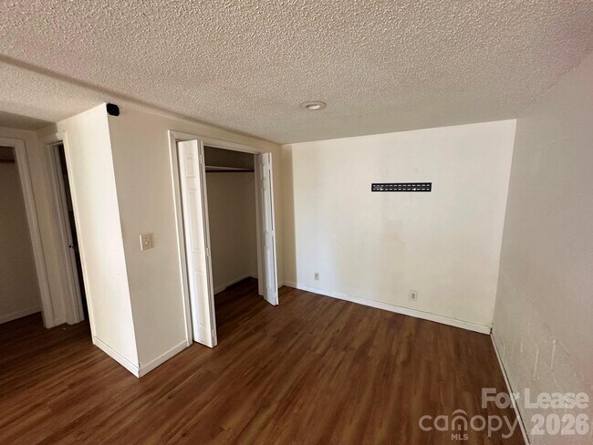 Photo - 1305 W Front St Unit B