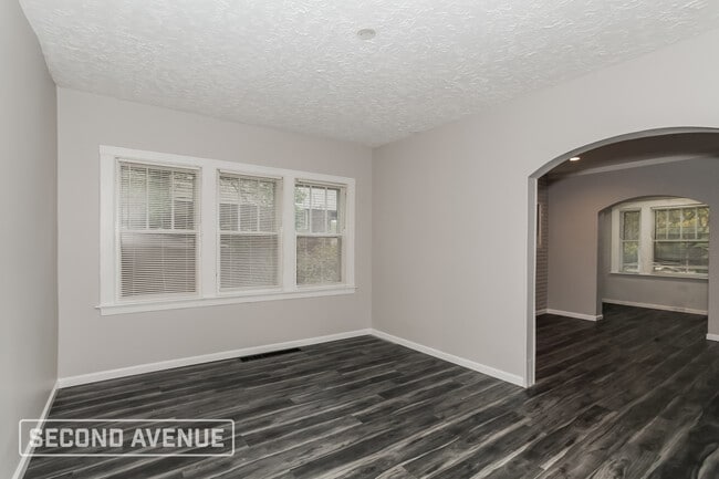 Photo - 3302 Broadwell Ave