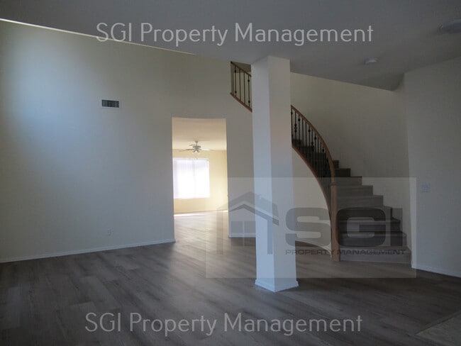 Photo - 3123 W Pleasant Ln