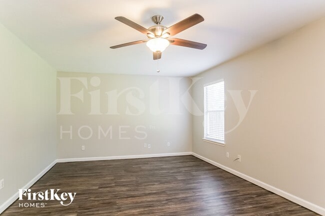 Photo - 1910 Emerald Pathway Dr