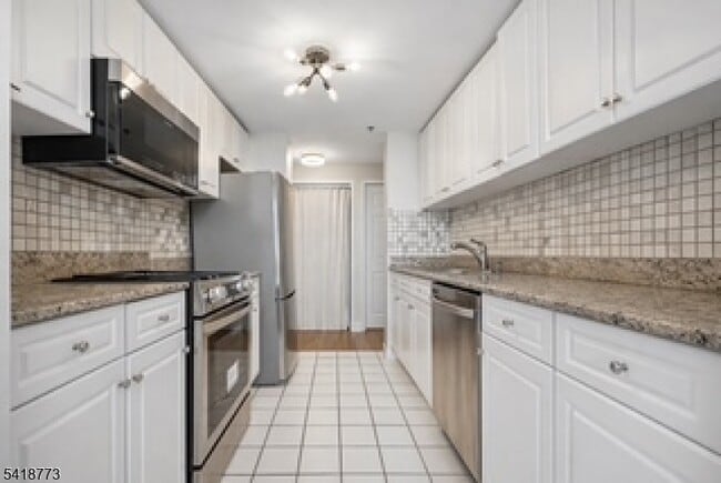 Photo - 100 Old Palisade Rd Unit 1410