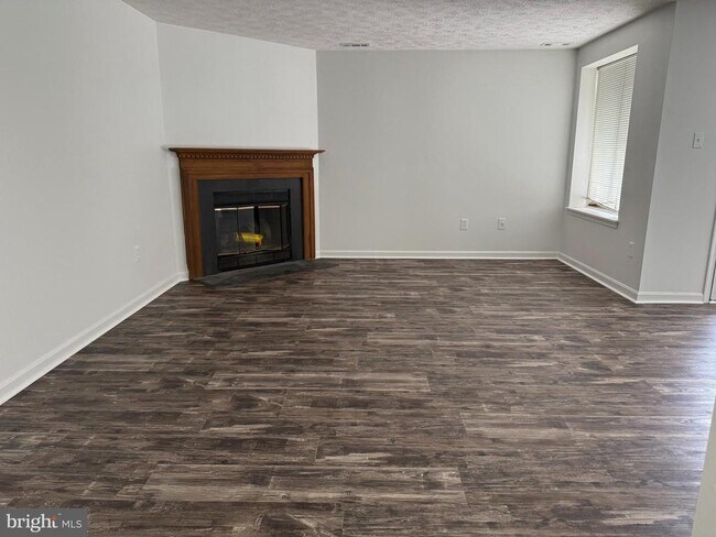 Photo - 2125 Wainwright Ct Unit BC