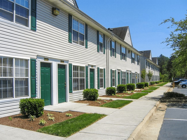 Dominion Pines Apartments