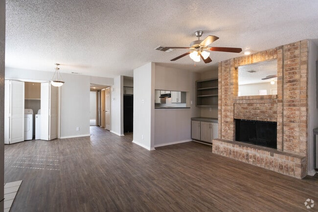 1BR 1BA - 841 SF