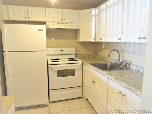 Photo - 214 Berkshire K