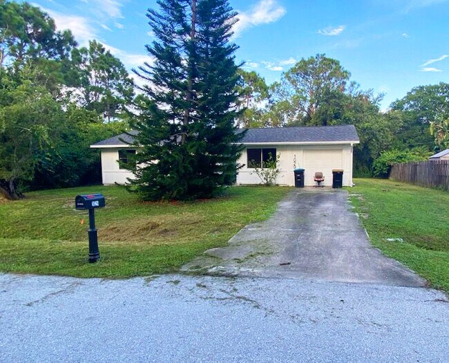 Photo - 1029 Ulysses Ave SE