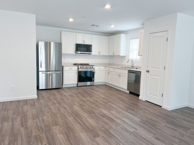 Photo - HOUSE - COTTONWOOD - MESQUITE HILLS HOA