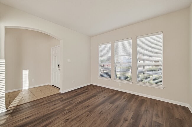 Photo - 25354 Holton Ridge Dr