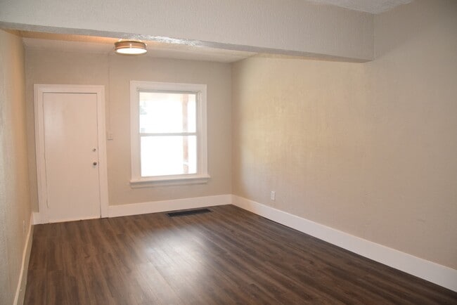 Photo - DOWNING3016 Unidad 1