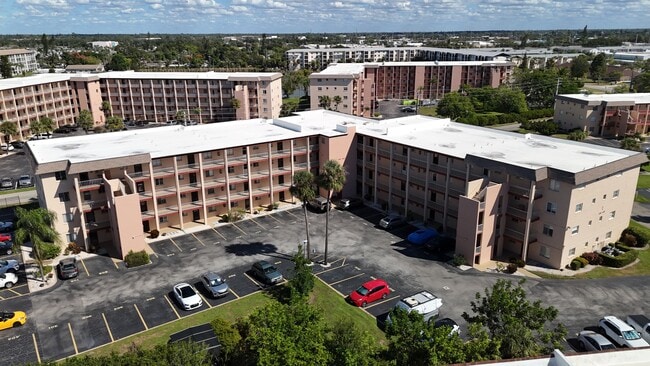 Building Photo - 4121 Heron Way