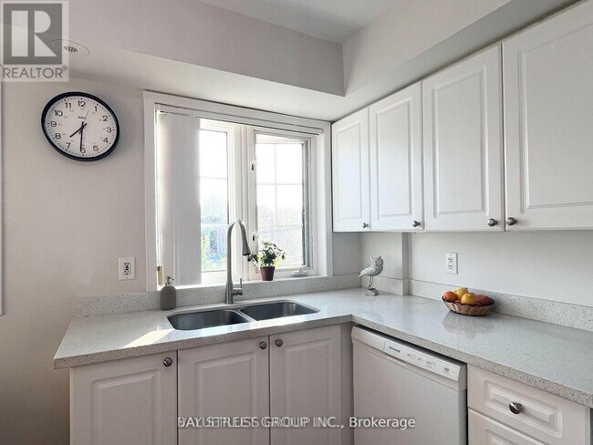 Photo - 593 Kennedy Rd