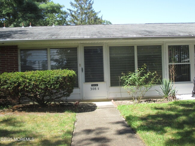 Building Photo - 308B W Malvern Ct Rental