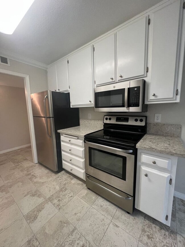 Photo - 1015 Lakeside Dr Unit Apt #4