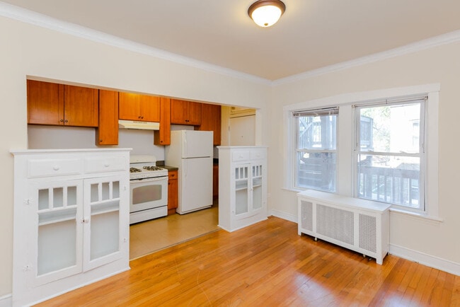 Photo - 5104 W 18th St Unidad 2M