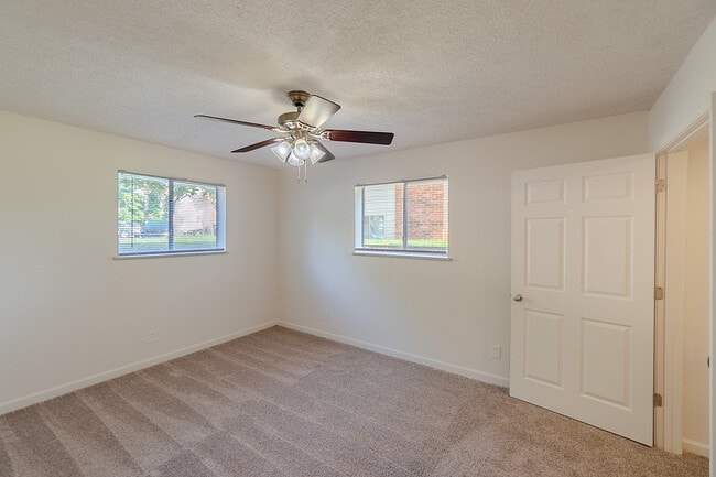 Primary Bedroom - Rosewood Village