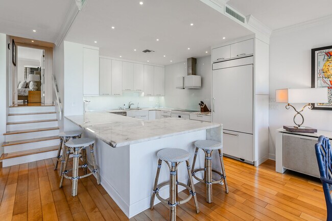 Photo - 2203 Gulf Shore Blvd N