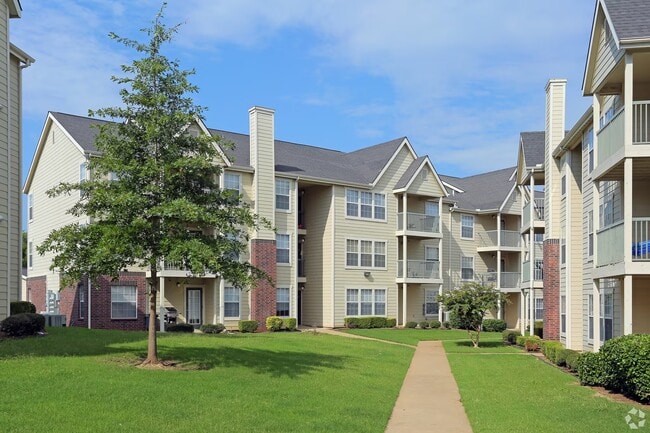 Oakmont Apartment Homes