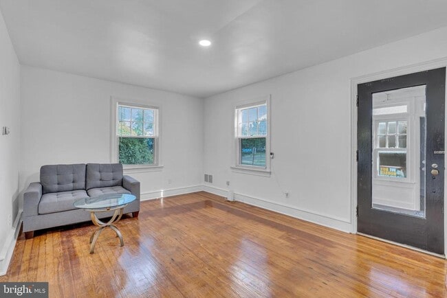 Photo - 341 Allen Ave