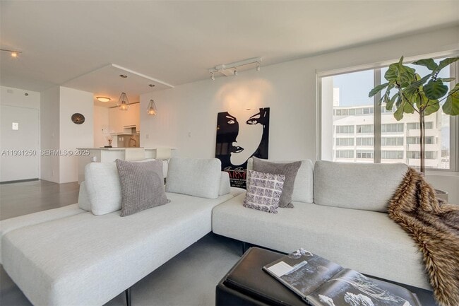 Photo - 1000 West Ave Unit 1510