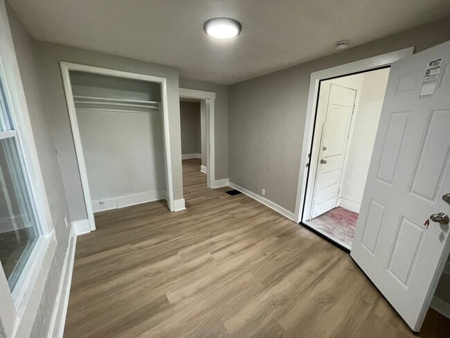 1141 McKinley Ave Unit 1141 McKinley Ave - Down