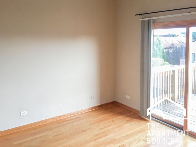 Photo - 1326 W Diversey Pkwy Unidad 3