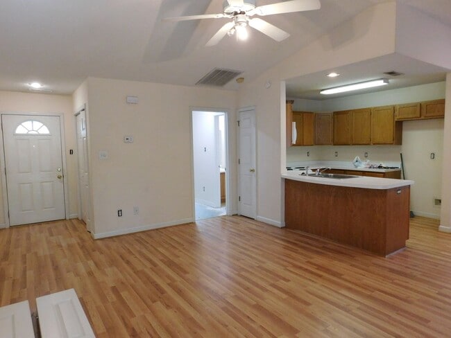 Photo - 210 Tobiano Dr