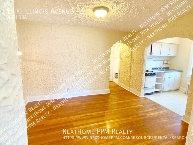 Photo - 1300 Illinois Ave Unidad 1