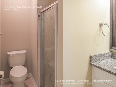 Photo - 1086 Talisman Rd